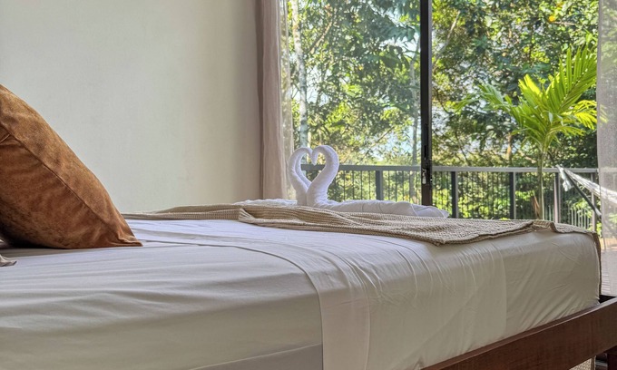Puerto Jimenez House | Charming 2-bedroom bungalow with AC, Starlink WiFi in jungle close to corcovado