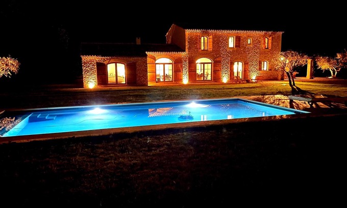 Le Puy-Sainte-Reparade Villa | Charming farmhouse 20 minutes from Aix-en-Provence - by feelluxuryholidays
