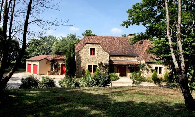 Saint-Crepin-et-Carlucet House | Charming 5-Bedroom/5-Bathroom French Countryside Retreat near Sarlat-La-Canéda