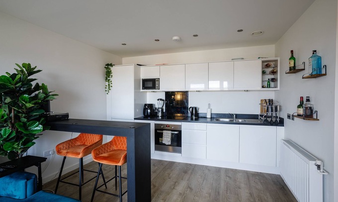 Brent Apartment | Charming 1-bed Apartment in London