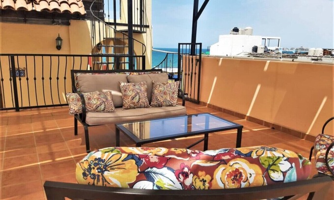 El Puerto Apartment | Charming 1-Bedroom Loft in Old Port – Rooftop Views, BBQ Area & Steps to Malecon!