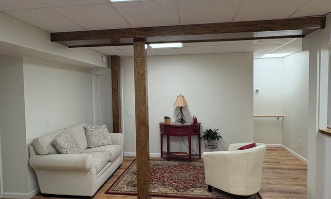 Greenfield Apartment | Charming 1-bedroom apartment with WiFi and AC in elite area of Greenfield, MA