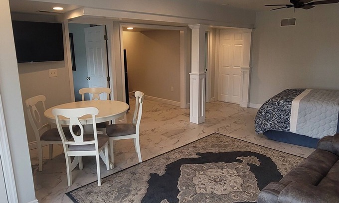 Gap Apartment | Charming 1-bedroom apartment in fabulous White horse-Gap with AC, WiFi