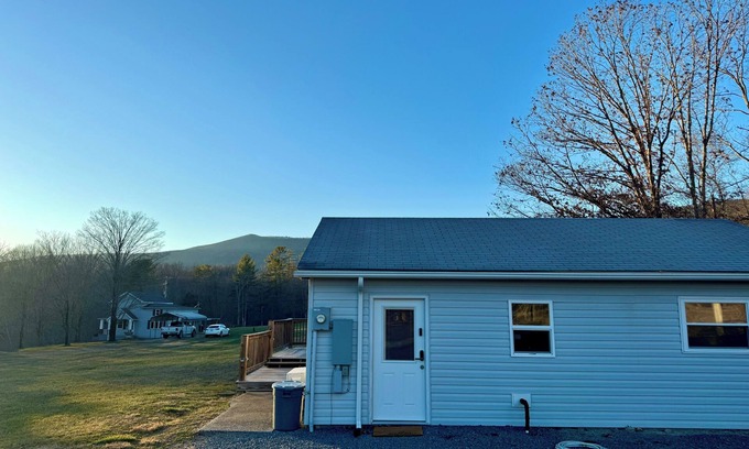 Covington Cottage | Charming 1-bedroom cottage in Covington with AC