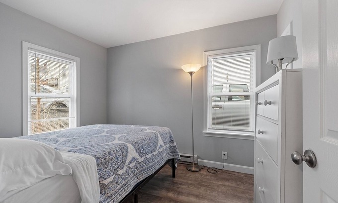 Pepperell Cottage | Charming 1-bedroom cottage in Pepperell.