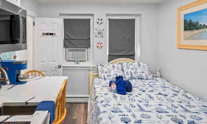 North End Hotel | Charming 1-bedroom hotel with fitness room, WiFi in fabulous Ocean City