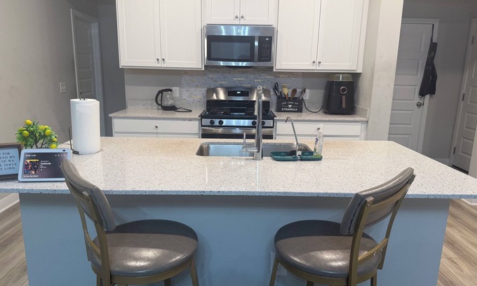 Danville House | Charming 1-bedroom in a house with WiFi, fitness equipment in quiet Danville.