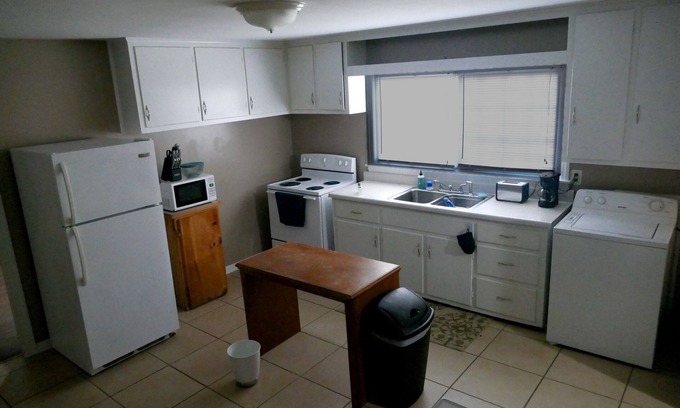 Johnson City Apartment | Charming 1-bedroom apartment with WiFi, AC in fantastic Johnson City