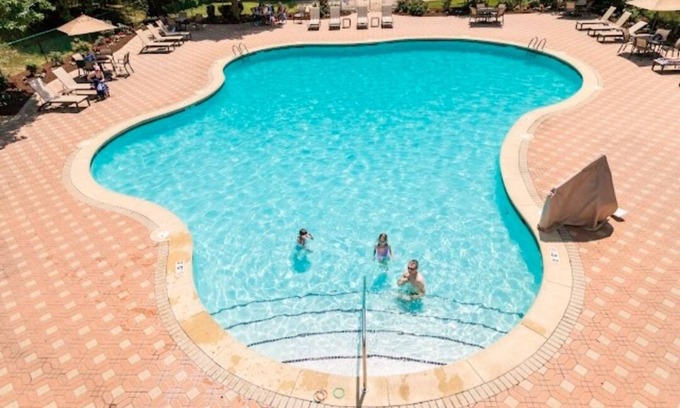 Lackey Resort | Charming 1-bedroom resort in historic Williamsburg with WiFi, fitness room
