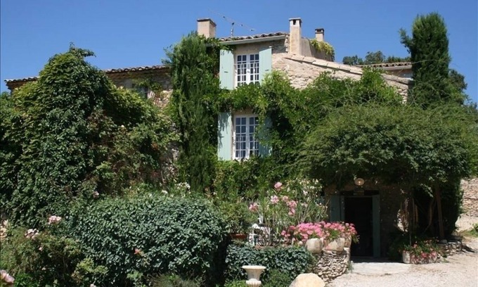 Roussillon House | Charming 18th Century Country Home with Pool & Beautiful View of the Luberon!