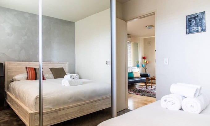 Toorak Apartment | Charming 1BD in Vibrant South Yarra