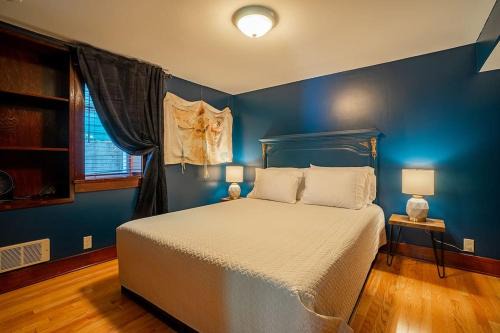 Broadway Bed & Breakfast | Charming 1bd Suite in Capitol Hill - Foxglove Inn