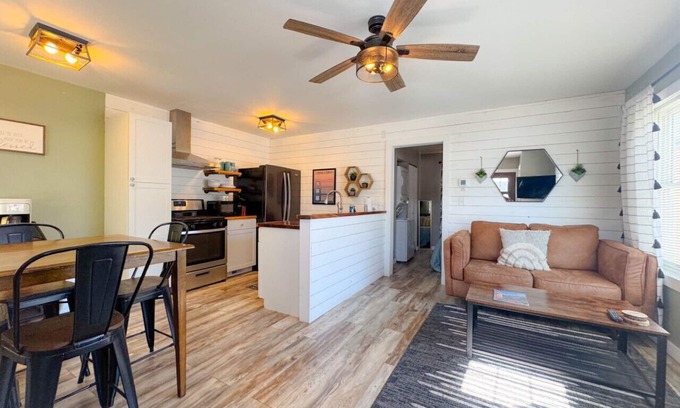 Spearfish Apartment | Charming 1BR Downtown APT | Newly Remodeled | Walk to Restaurants, Shops & Parks!
