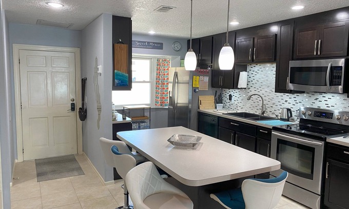 Satellite Beach House | Charming 2/2/2 townhome, 5 mins walk to the beach in Satellite Beach
