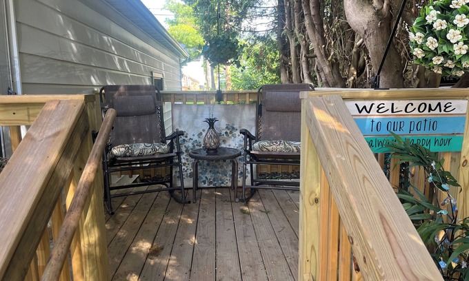 Sturgeon Bay House | Charming 2-BD duplex just blocks from downtown Sturgeon Bay and the waterfront