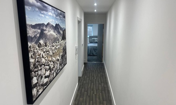 Long Eaton Apartment | Charming 2-Bed Flat: Ideal for City Explorers