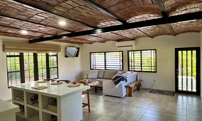 Platanitos House | Charming 2-bedroom house with WiFi, AC in fantastic Playa Platanitos