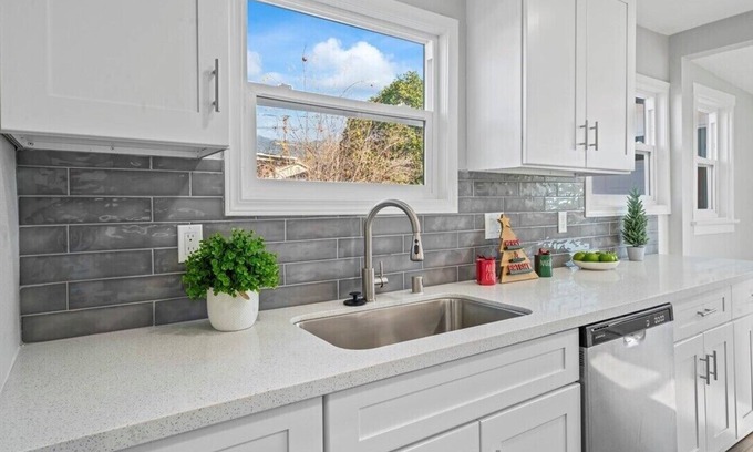 San Bernardino House | Charming 2-bedroom house in peaceful San Bernardino with AC