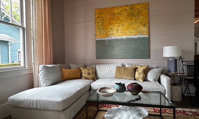 Eastside House | Charming 2 bedroom, 2 1/2 bath bungalow near historic district in Savannah