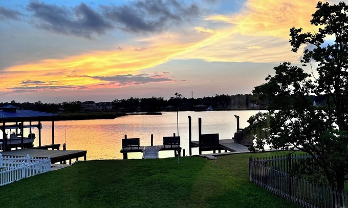 Gulfport House | Charming 2 bedroom 2 bath waterfront property located minutes from the beach.