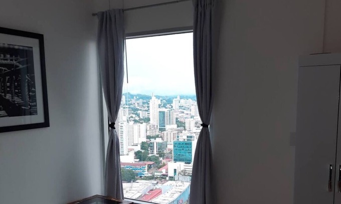 Obarrio Apartment | Charming 2-bedroom apartment in marvelous Panamá with AC, WiFi