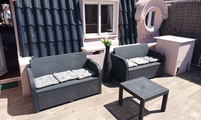 Mouraria Apartment | Charming 2 Bedroom Apartment in City Centre Lisboa