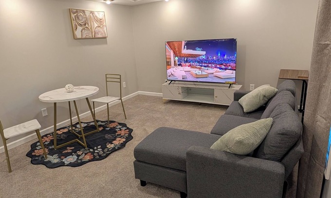 Ellenwood House | Charming 2-bedroom basement with WiFi, AC in brilliant Conley