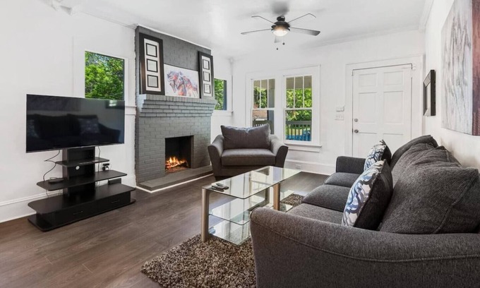 Atlanta House | Charming 2 Bedroom Bush Mtn Bungalow - Sleeps 5
