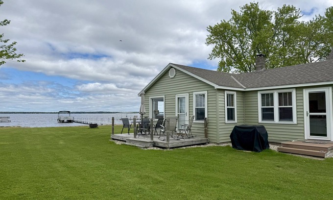 Shawano Cabin | Charming 2-bedroom cabin on Shawano Lake, 30 minutes from Lambeau Field