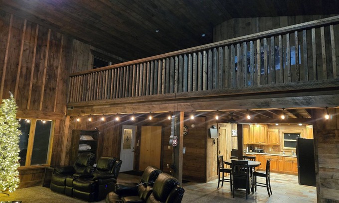 Turner County Cabin | Charming 2-bedroom cabin with AC and WiFi in marvelous Parker
