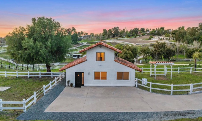 Temecula Other | Charming 2-bedroom Casita with AC, WiFi in wonderful Temecula