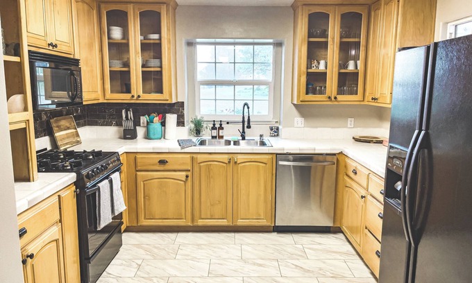 Mariposa Cottage | Charming 2-bedroom cottage in rural Mariposa near Yosemite National Park
