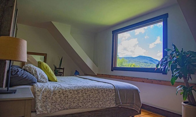 Waterbury Other | Charming 2-bedroom farmhouse in beautiful Moretown with AMAZING views!