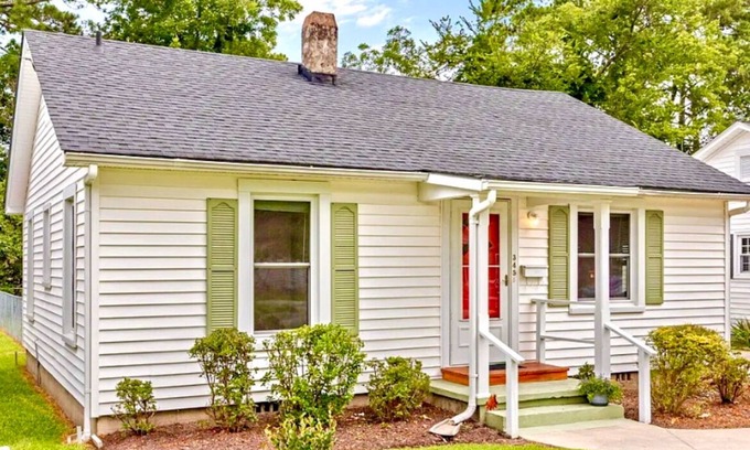 Washington House | Charming 2-bedroom house in enjoyable Washington NC