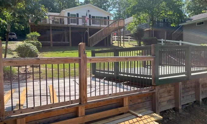 Southmont House | Charming 2-bedroom house with AC and WiFi on High Rock Lake, Lexington