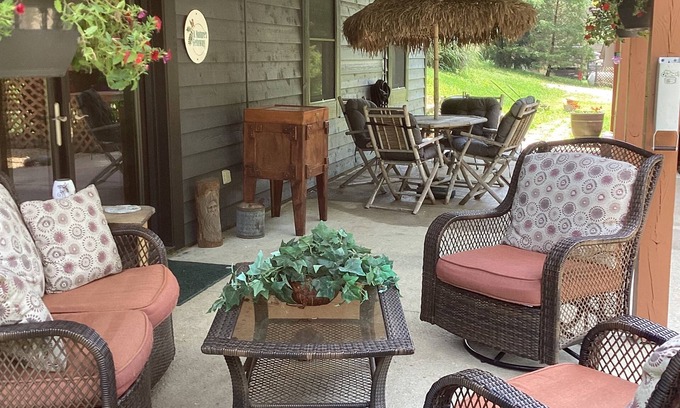 Gnaw Bone House | Charming 2-bedroom house in perfect Nashville! Close to the Heart of Nashville