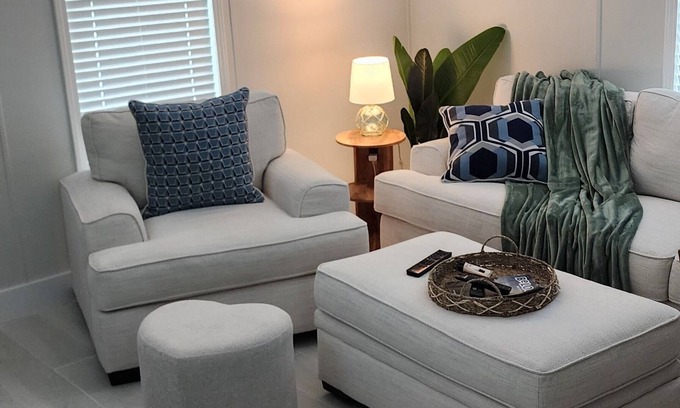 Tavernier House | Charming 2-bedroom house with AC, WiFi in brilliant Tavernier