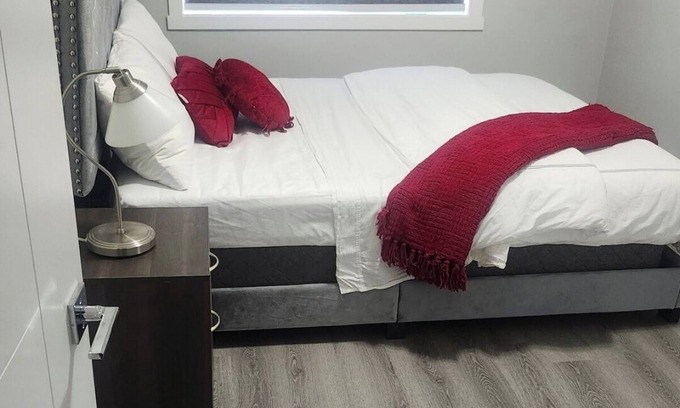 Beaumont House | Charming 2-bedroom house in Beaumont with AC, WiFi