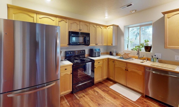Southgate Triangle House | Charming 2-bedroom house with over 1700 sf in Missoula.