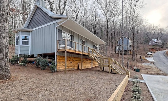 Clayton House | Charming 2-bedroom house in bustling Clayton, GA with WiFi, Kingwood Resort!