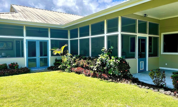 Keaau House | Charming 2-bedroom house in peaceful Keaau with WiFi, AC
