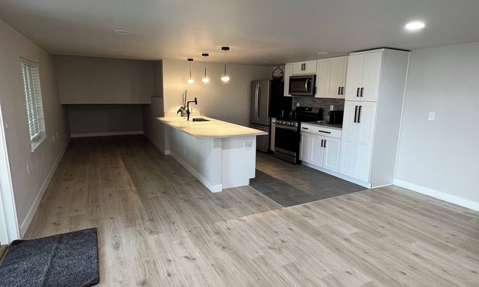 Des Moines House | Charming 2-bedroom studio in Des Moines