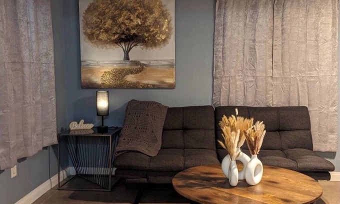 Oildale Apartment | Charming 2-bedroom apartment in the heart of bakersfield
