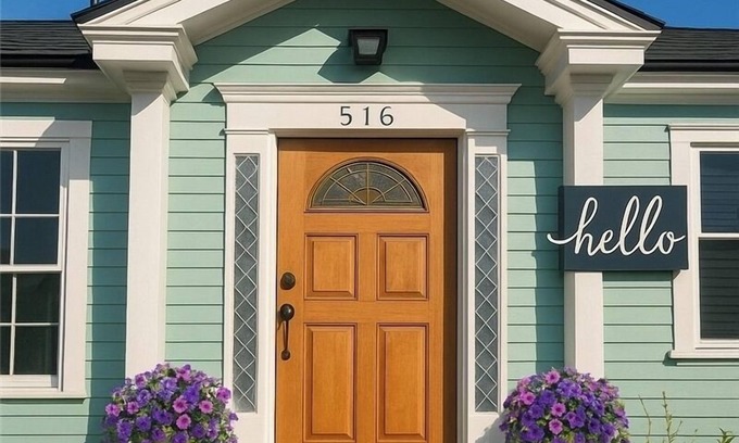 Larchmont House | Charming 2-bedroom Hollywood Cottage - Larchmont Village/Hollywood