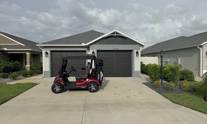 Wildwood House | Charming 2-bedroom house in The Villages with Golf Cart