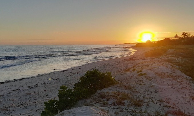 Silver Sands Villa | Charming 2-bedroom villa in amazing Duncan Bay. Quick walk to the beach.