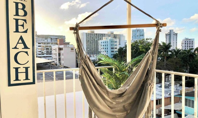 Isla Verde Villa | Charming 2-bedroom villa with AC, WiFi in enchanting Isla Verde, Carolina!