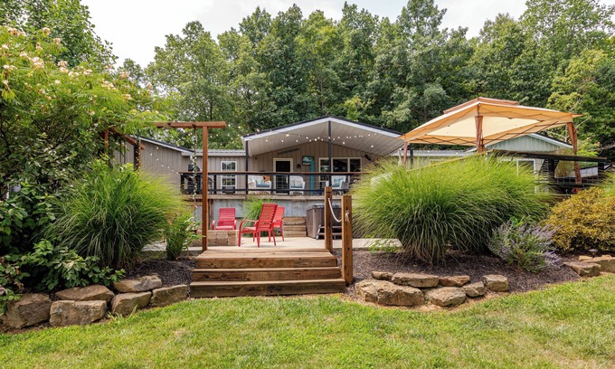French Lick House | Charming 2-bedrooms in French Lick with AC, WiFi