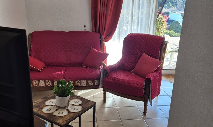 Regusse Apartment | Charming 2-room apartment