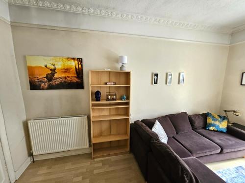 Tollcross Apartment | Charming 2BD Flat 10 Minutes to Edinburgh Castle